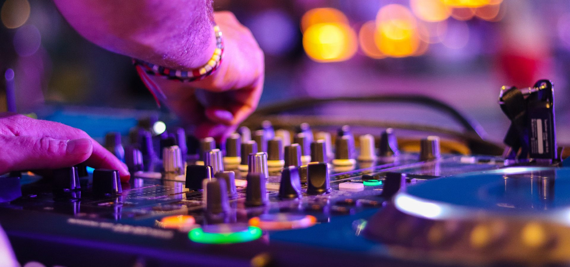DJ y Equipos de Sonido