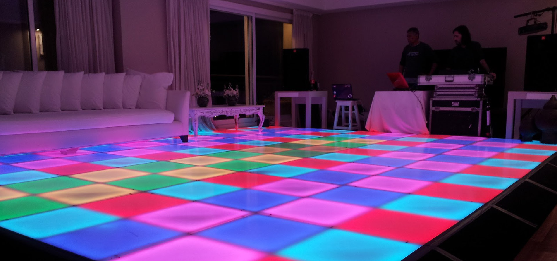 Pistas y Salas LED